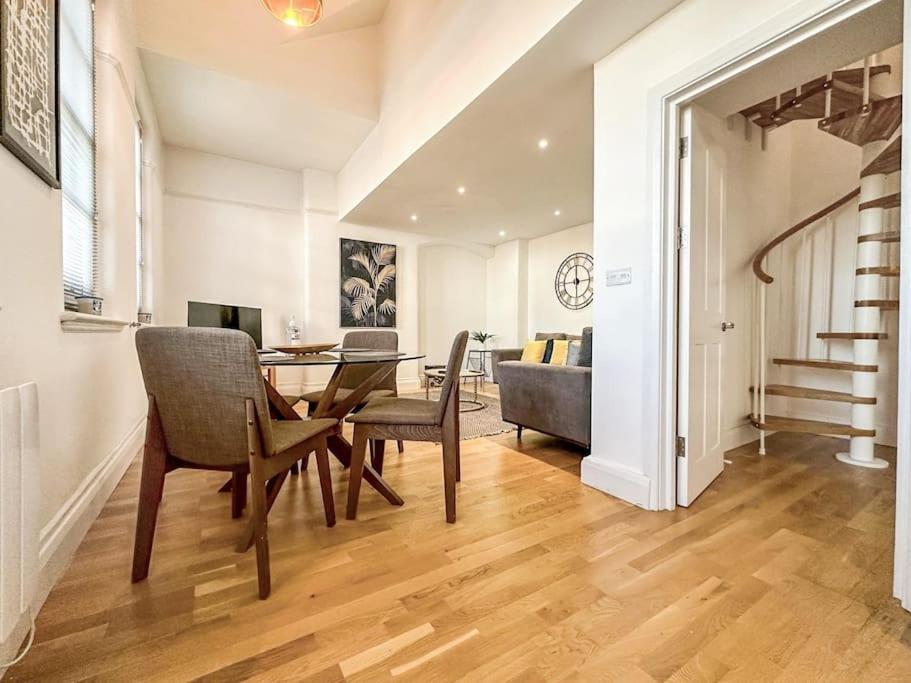 Newly Refurbished Luxury 3 Bedroom Apartment London Luaran gambar